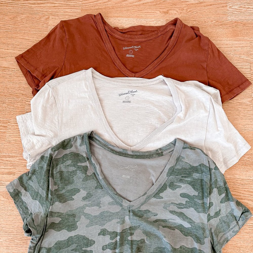 Bundle of 3 Universal Thread Women's Short Sleeve Tees - Picture 15 of 15